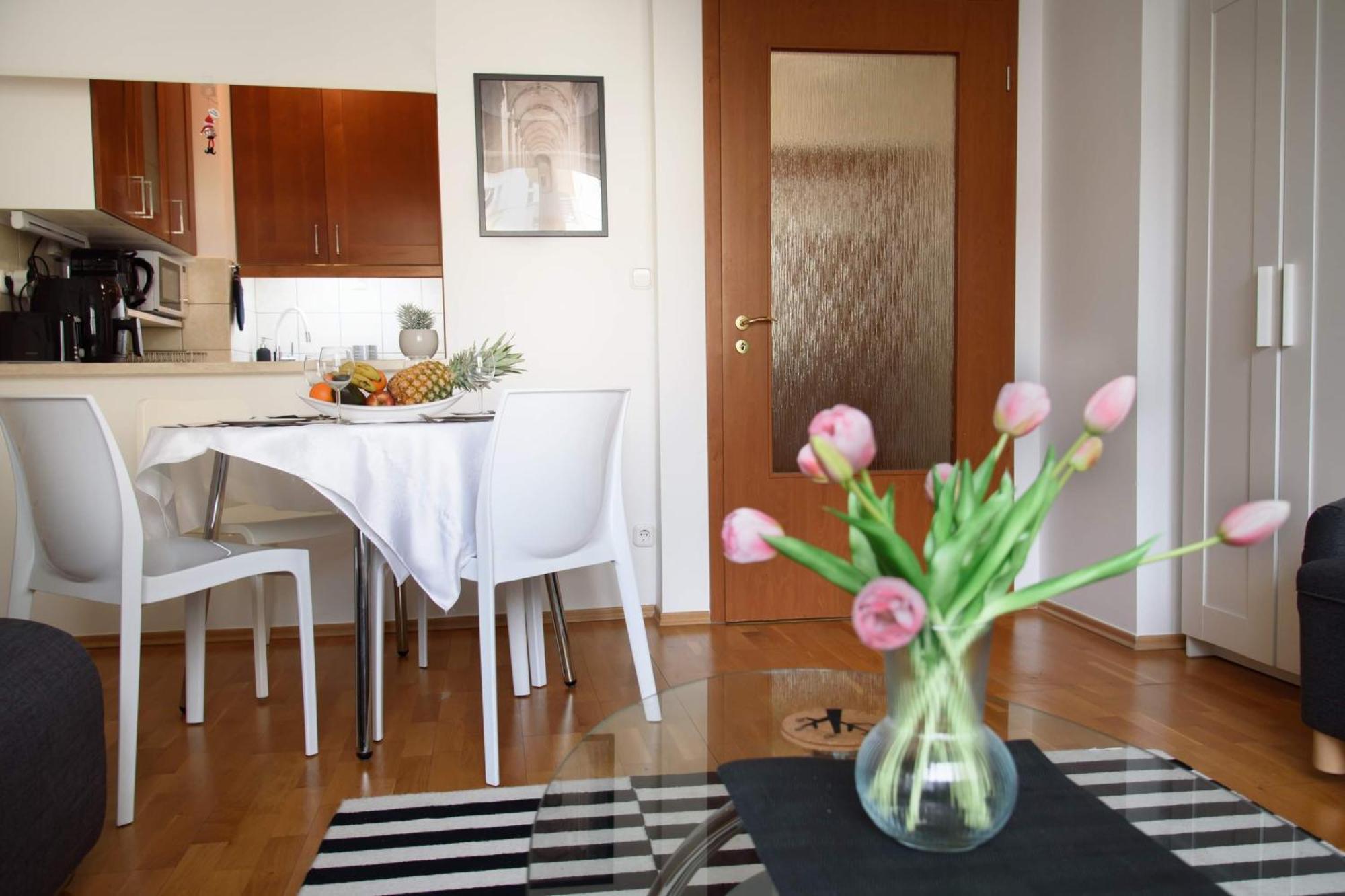Peony Kaldy Apartman Free Garage Under The House Budapest Exterior photo