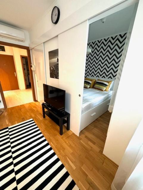 Peony Kaldy Apartman Free Garage Under The House Budapest Exterior photo